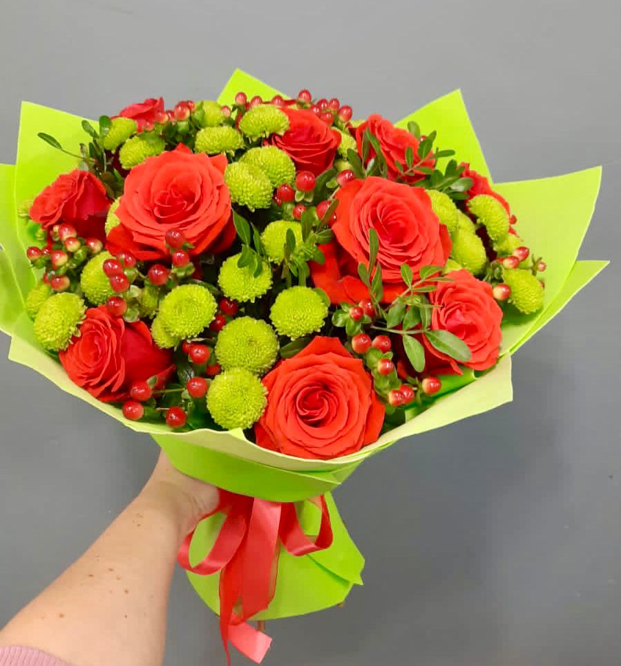 Букет цветов из: Хризантемы и Розы в Зольской