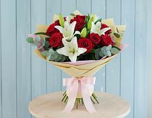 Букет цветов из:  Лилии и Розы #REPLACE_PRED# Зольской