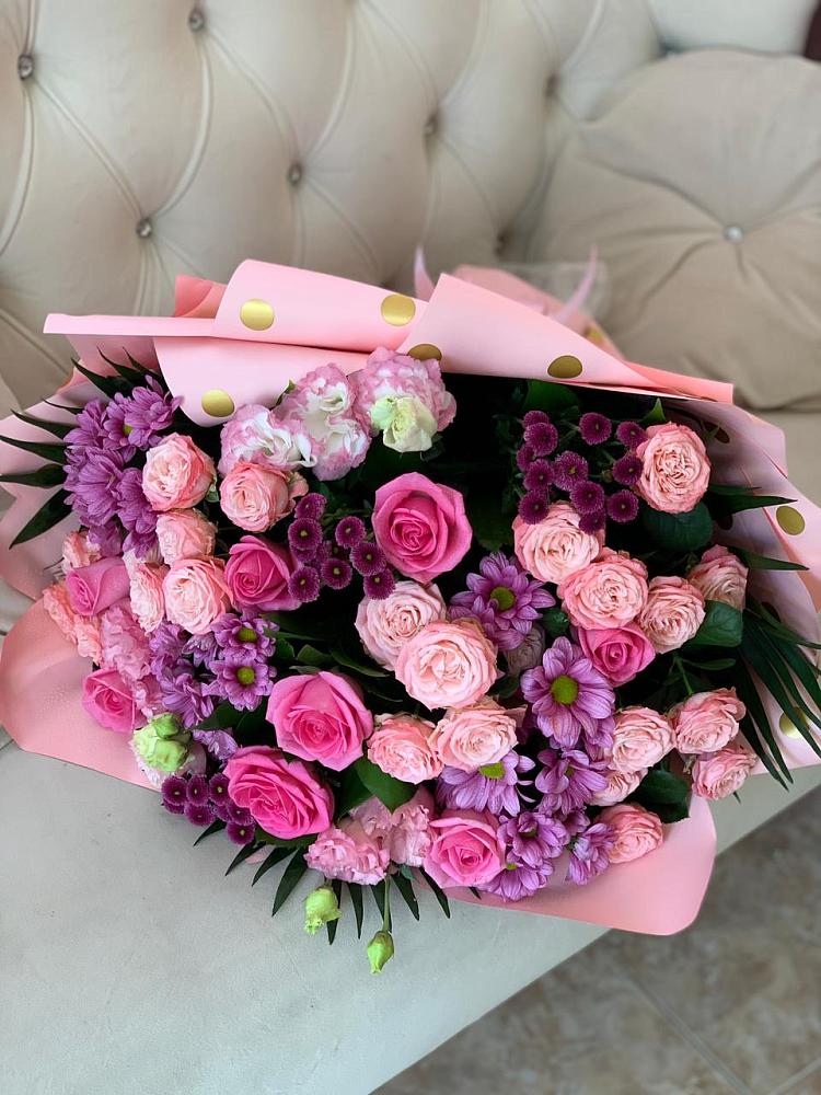 Букет цветов из: Хризантемы, Розы и Лизиантусы в Зольской