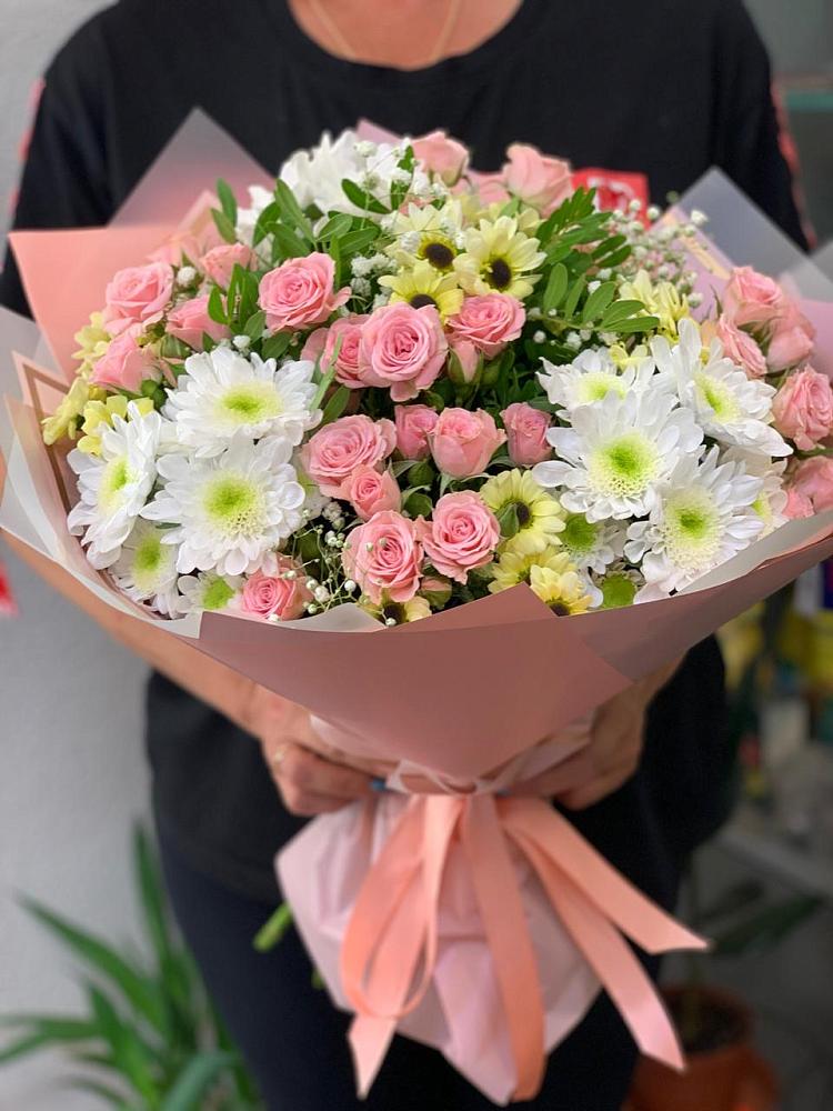 Букет цветов из: Розы и Хризантемы в Зольской