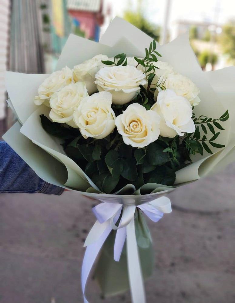 Букет Белые розы Проуд в Зольской