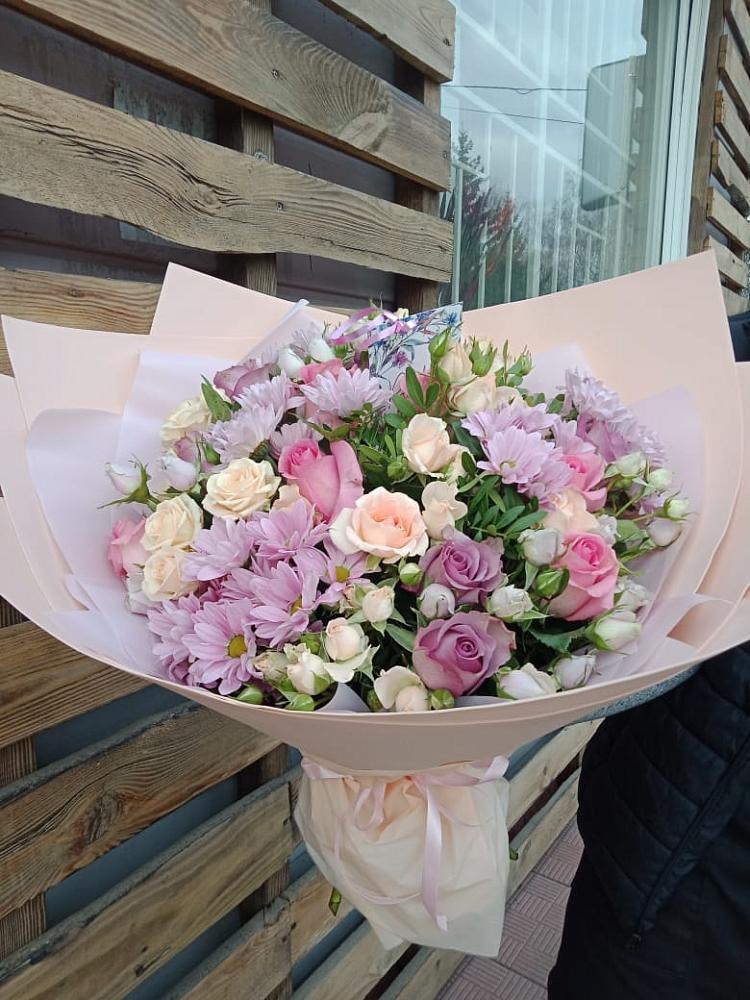 Букет цветов из: Розы и Хризантемы в Зольской