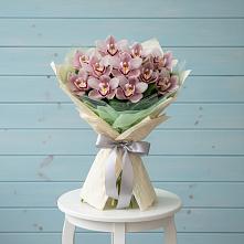 Букет цветов из:  Орхидеи и Розы в Зольской