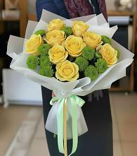 Букет цветов из:  Хризантемы и Розы в Зольской