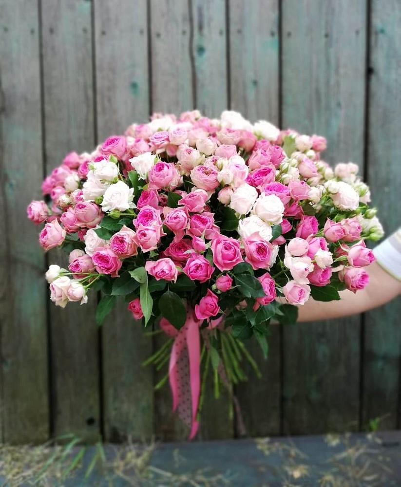 Букет Розовые кустовые розы Натали и Лав Лидия в Зольской