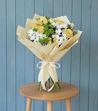 Букет цветов из:  Хризантемы и Розы в Зольской