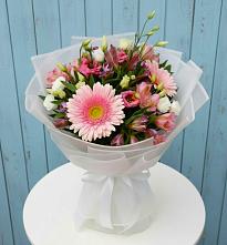 Букет цветов из:  Герберы, Альстромерии и Лизиантусы в Зольской