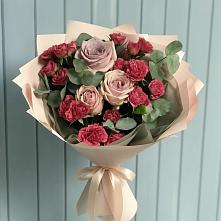 Букет цветов из:  Гвоздики и Розы в Зольской