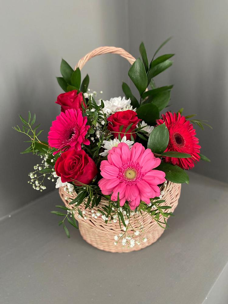 Цветочная композиция из Розы, Хризантемы и Герберы в корзине в Зольской