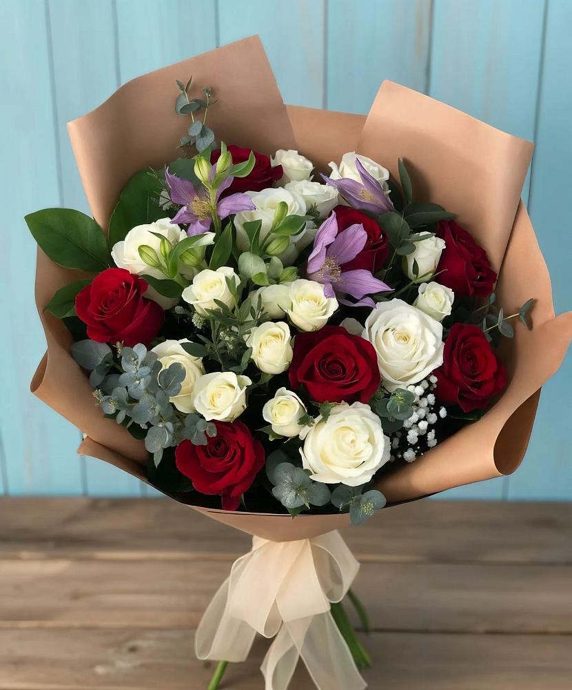 Букет цветов из: Розы и Альстромерии в Зольской