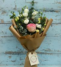 Букет цветов из:  Розы и Лизиантусы в Зольской
