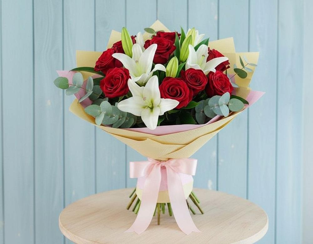 Букет цветов из: Лилии и Розы в Зольской